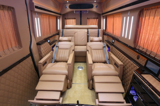 奔驰斯宾特精品商务车 豪华内舱一见钟情-图9