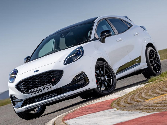 福特两款新车曝光运动外观造型/搭1.5T动力升级-图1