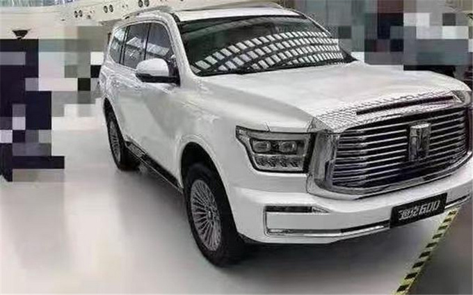 长城炮全新高端皮卡曝光搭载2.0T高功率汽油发动机-图2