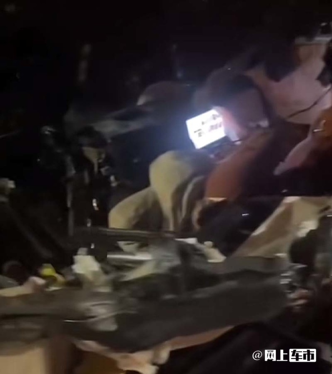 理想L7惨烈车祸车顶消失AB柱全断网友比奇瑞差远了-图3