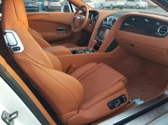 18款宾利添越4.0T 进口SUV基本参数分析-图5