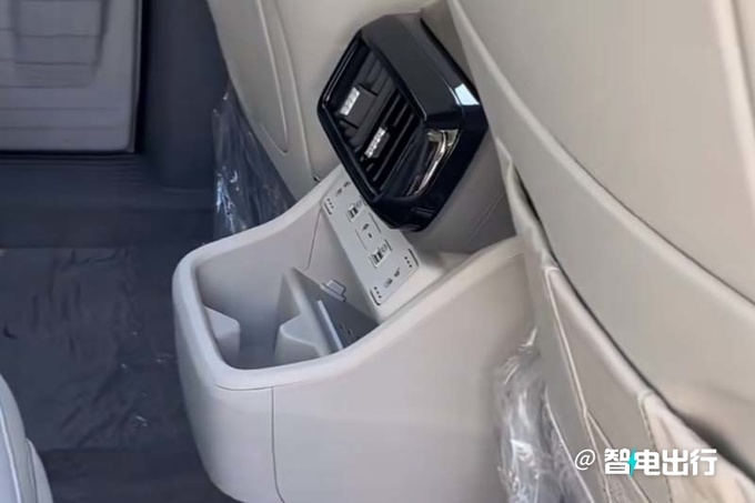现代新库斯途街拍曝光内饰大升级 或7月上市-图8
