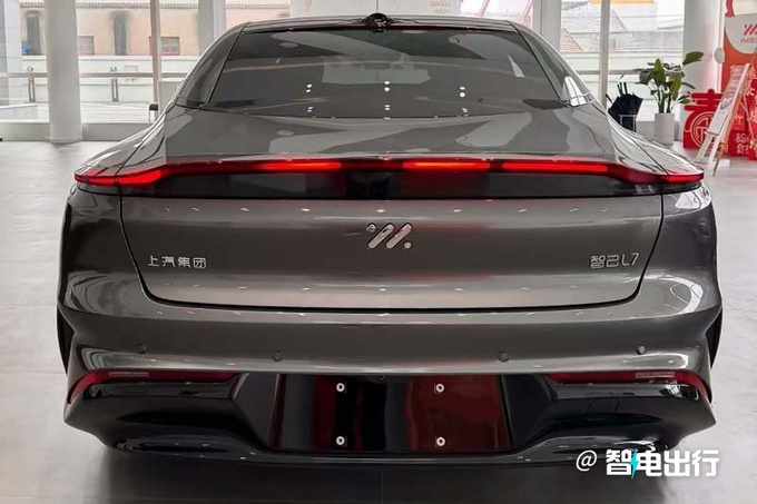 智己销售新L7年后上市内饰升级-更豪华 会降价吗-图4