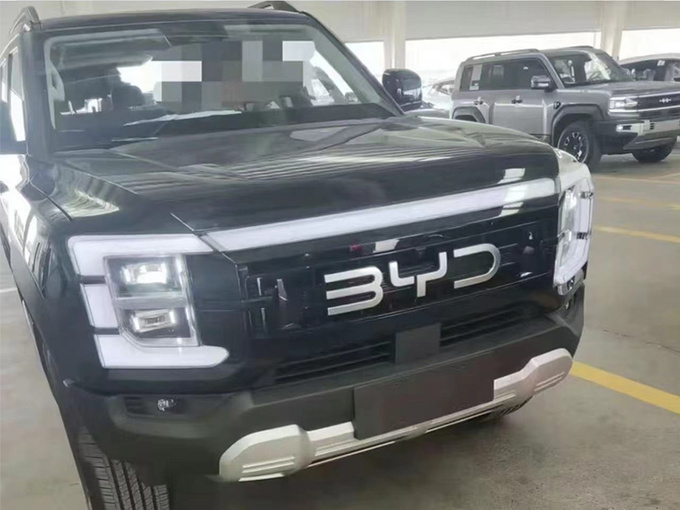 比亞迪皮卡實拍曝光撞臉福特F-150閃電這價格你滿意嗎-圖1