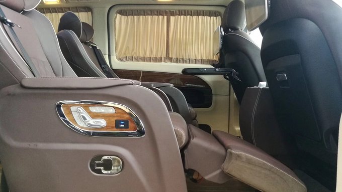 2018款奔驰V250加长版 豪华内舱值得期待-图7