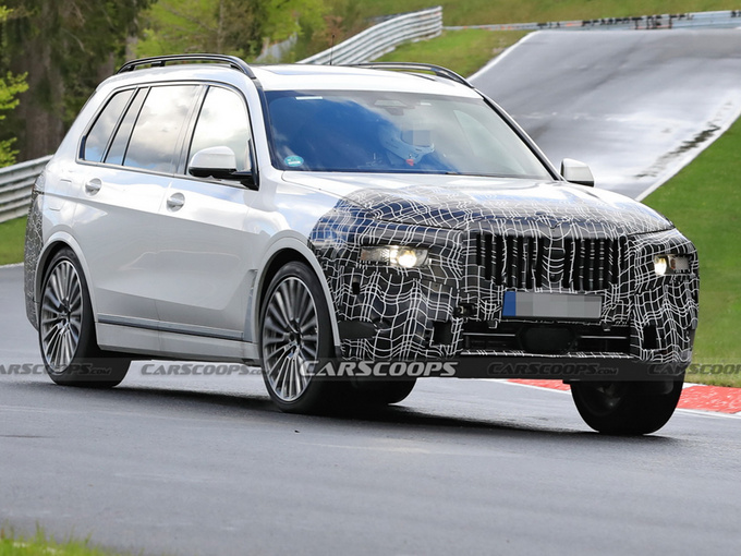 宝马新款X7曝光升级分体式灯组/内饰换新屏幕-图1