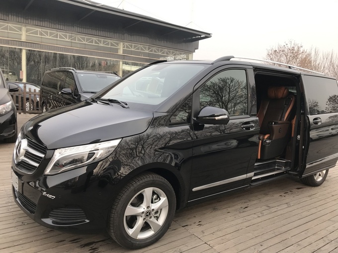 19款奔驰V250加长中东版 商界精英的最爱-图2