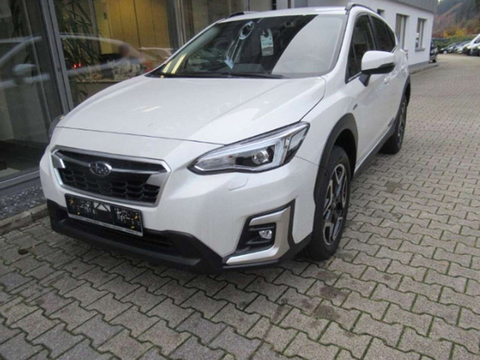 斯巴鲁XV实拍曝光多边形进气格栅/嵌入式中控屏-图1