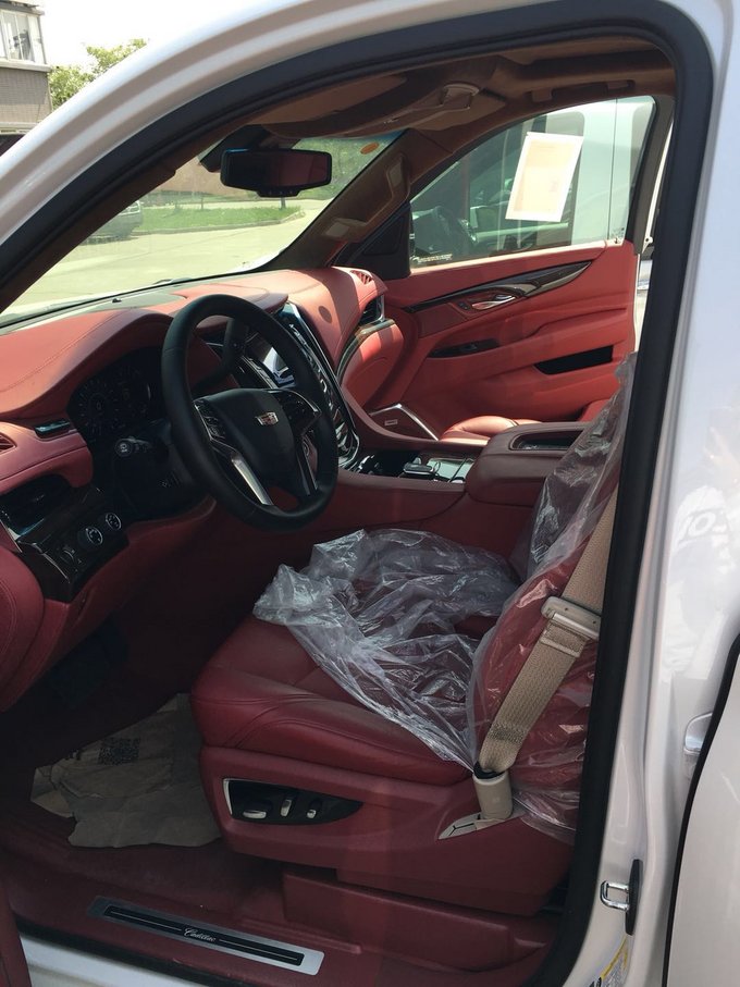 2016款凯迪拉克凯雷德 豪华总裁版138万-图4