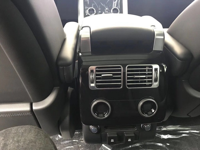 18款路虎揽胜行政版 挑战全路况港口巨惠-图8