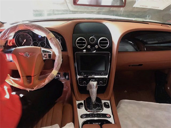 18款宾利飞驰V8S优雅不俗气 主要配置表-图7