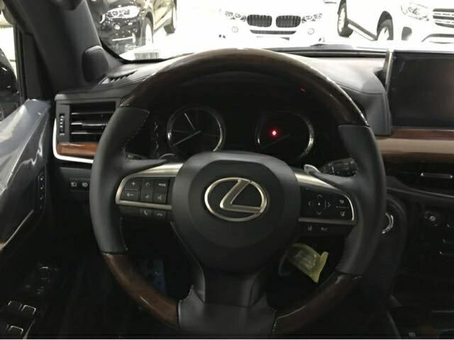 18款雷克萨斯LX570限量版 越野利刃158万-图5