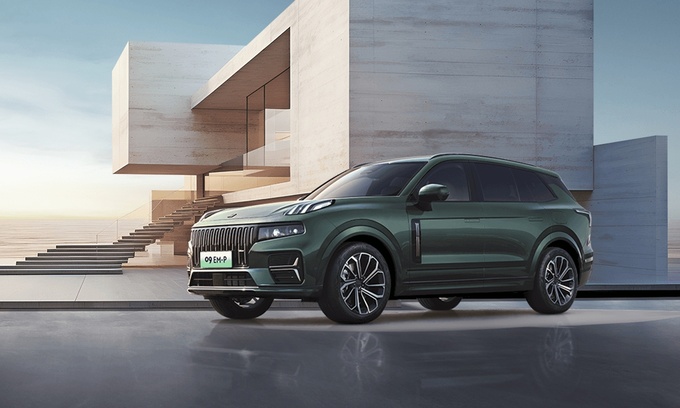 新款领克09 EM-P上市售价30.78万元起标配翻滚?；は低?图1