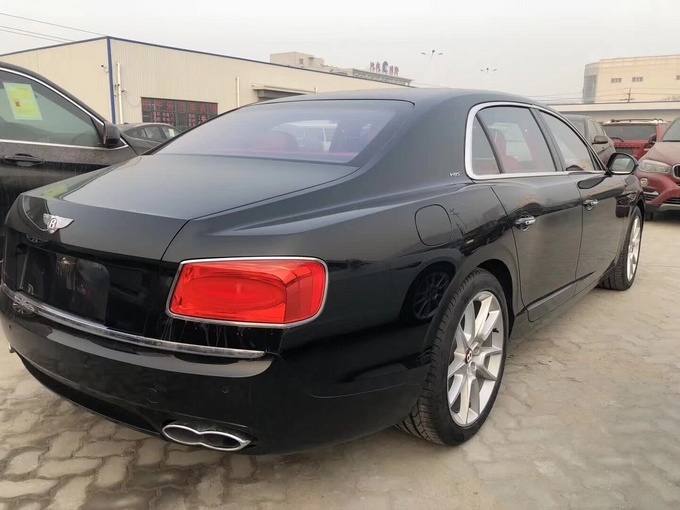 18款宾利飞驰V8S 双节优惠活动欲购从速-图3