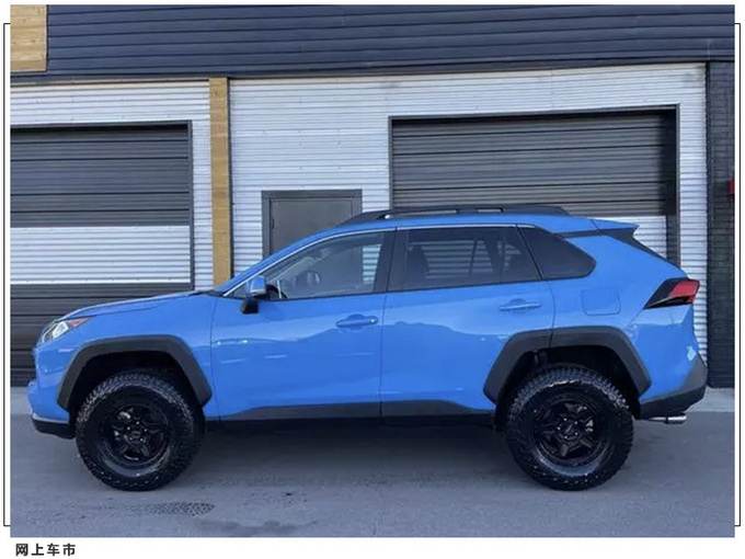 丰田RAV4实拍曝光双出排气/配黑色外观套件-图2