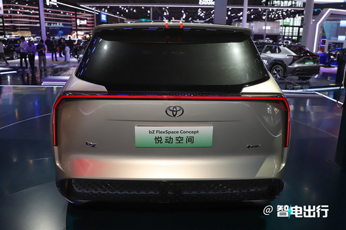 丰田新大SUV明年发布或命名铂智 PK比亚迪唐-图9