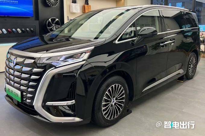 全面降价2024款腾势D9售3X.XX万起 增多项标配-图3