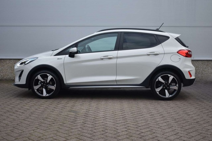 福特嘉年华跨界版实拍搭悬浮式屏幕/配置丰富-图2