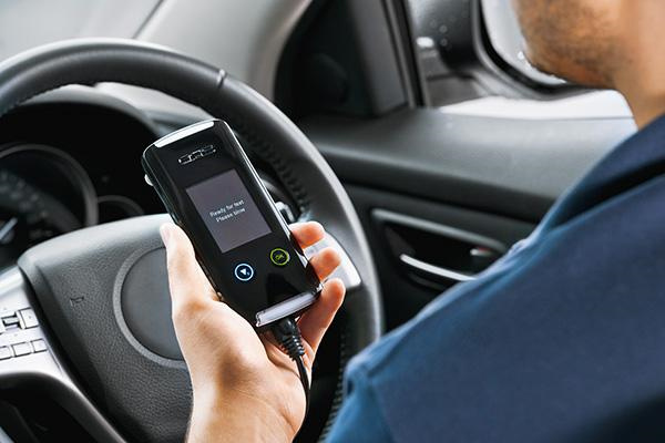 美国官方要求所有新车安装防酒后驾驶装置-图1