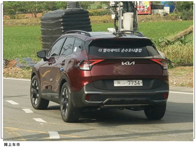 起亚全新狮跑实车街拍搭1.6T/前脸配虎啸式格栅-图8