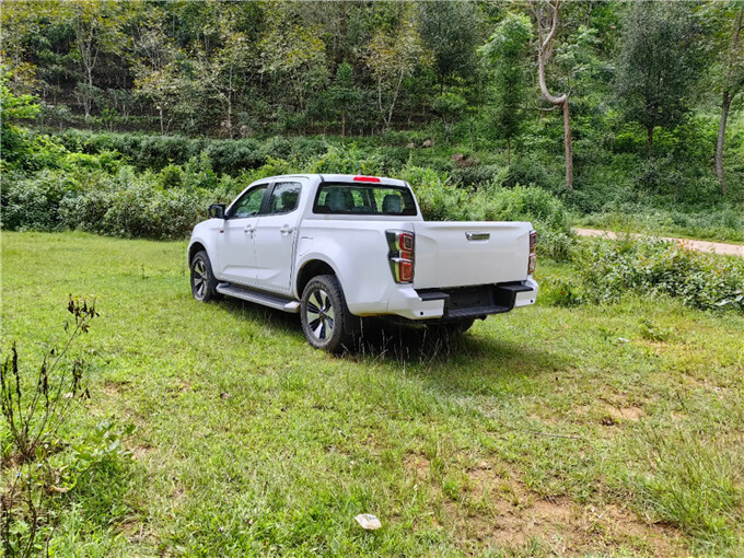 3.0T五十铃D-MAX回归或命名为T30下月正式上市-图4