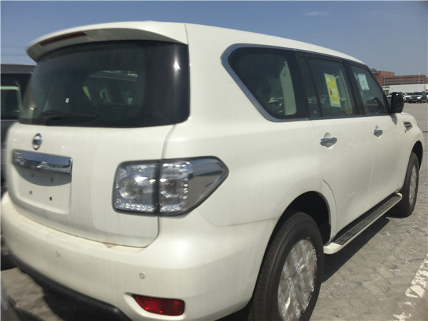 18款日产途乐Y62 中东版4.0五种配置分析-图3