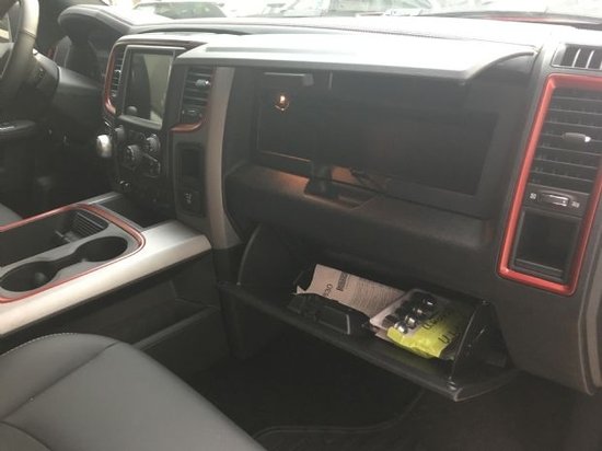 道奇公羊叛逆者肌肉皮卡 轻松玩转全地形-图12