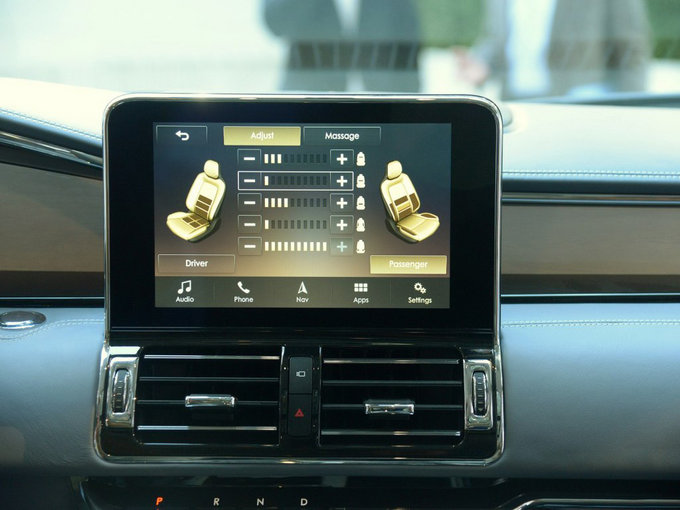 18款林肯领航员咆哮冲底 野性越野新报价-图5