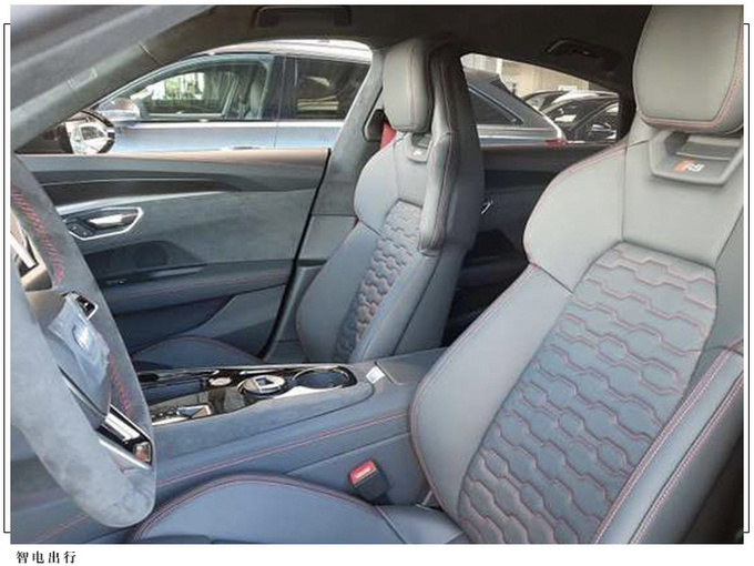 奥迪RS e-tron GT实拍 侧面酷似A7/配大尺寸中控屏-图4