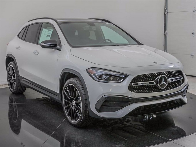 奔驰全新GLA实拍搭2.0T引擎/尺寸大幅升级-图3