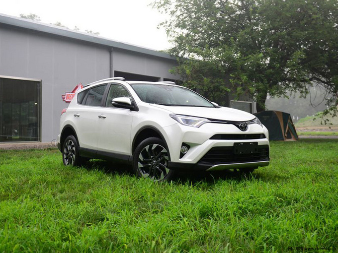 昆明4008优惠现车 RAV4荣放降价3万元-图1