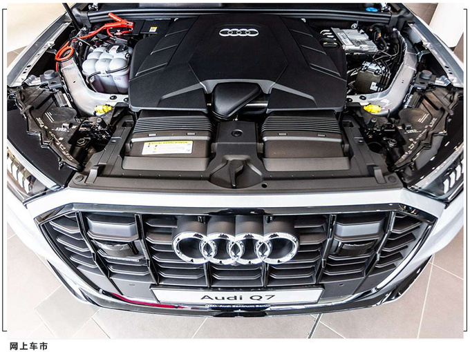 奥迪全新Q7到店实拍搭六缸引擎/分段式矩阵头灯-图9