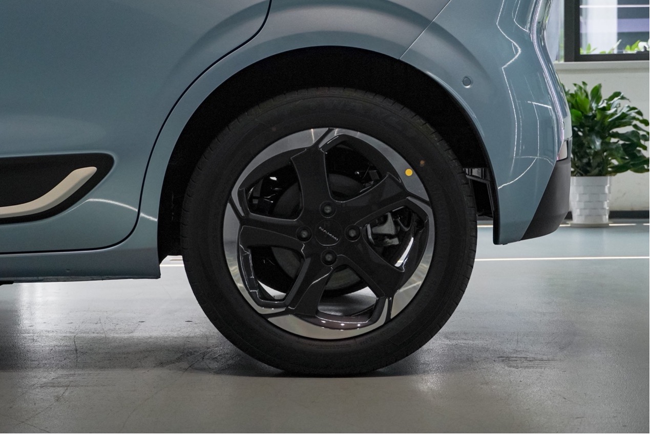 加入国民纯电小车之争 东风纳米01正式亮相-图11