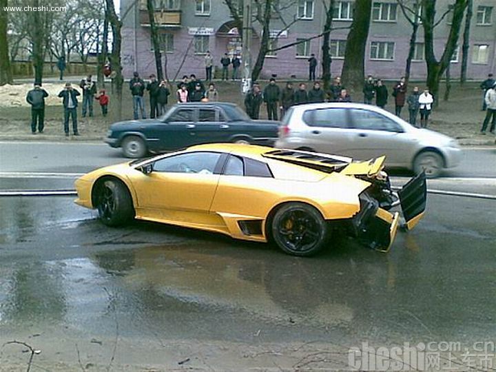 兰博基尼 Murcielago 车祸