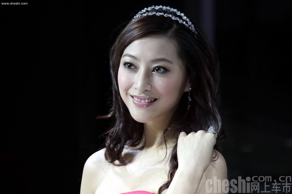 保时捷知性美女