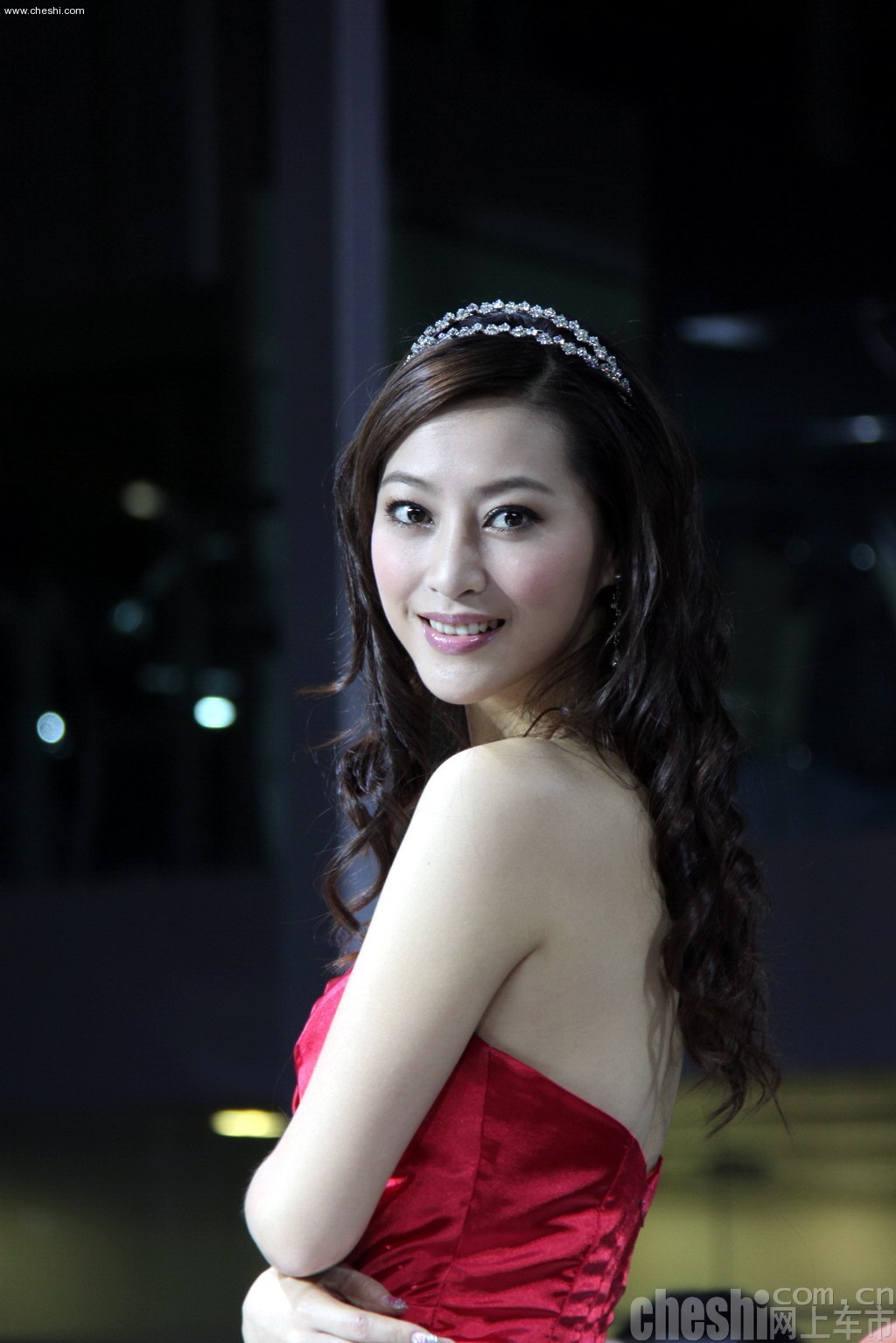 保时捷知性美女