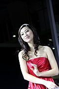 保时捷知性美女