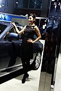 车展美腿车模