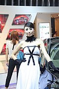 名车靓模齐聚成都车展