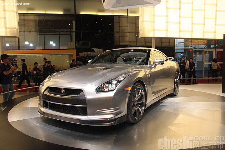 日产GT-R