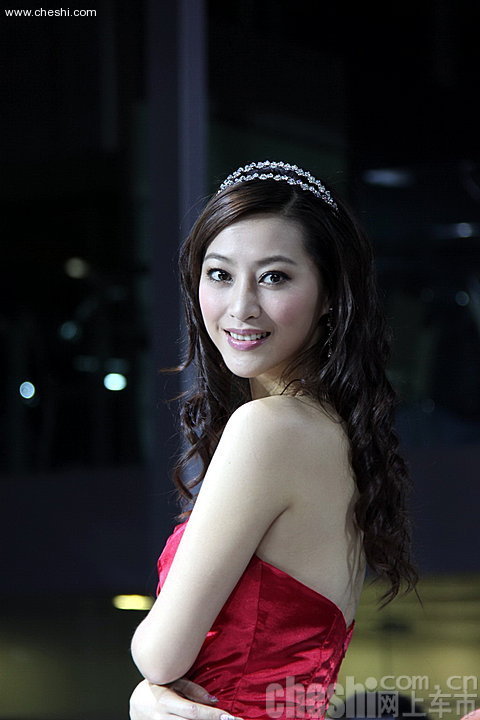 保时捷知性美女
