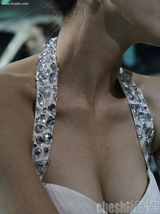 美胸模特