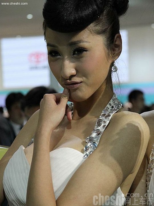美胸模特