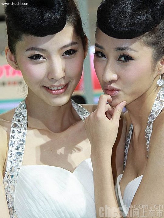 美胸模特