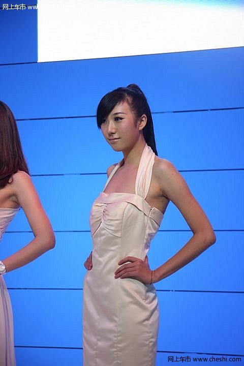 名车靓模齐聚成都车展