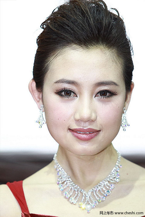 【2011上海车展车模清晰大图-共有1033张740
