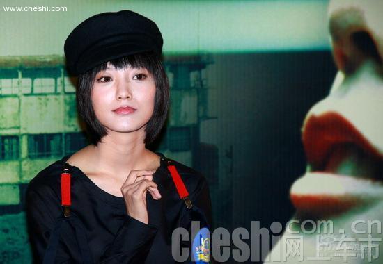 王珞丹与房车