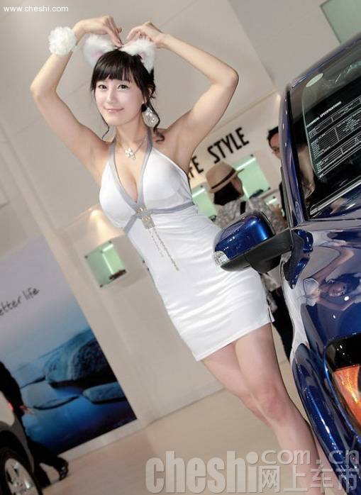 兔美女车模