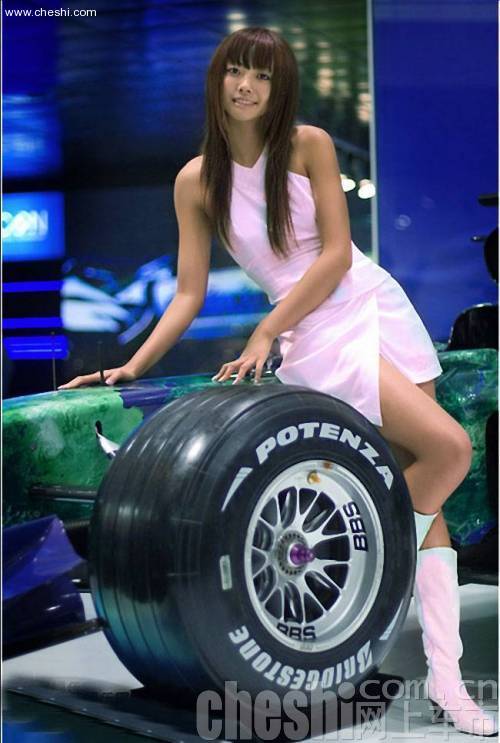 兔美女车模
