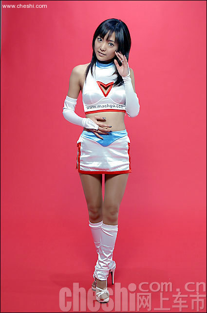 日本车模神田有希子